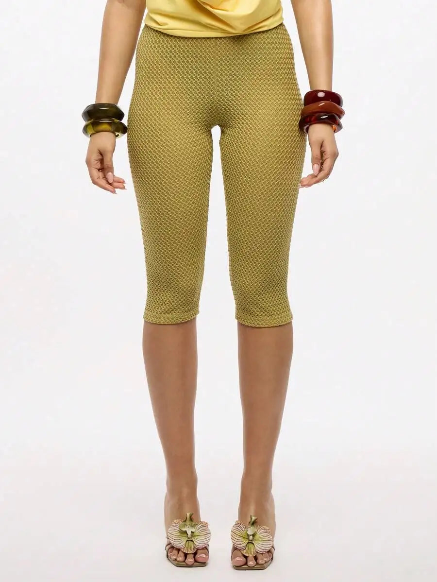 Women Textured Jersey Capri Leggings For Yoga And Fitness